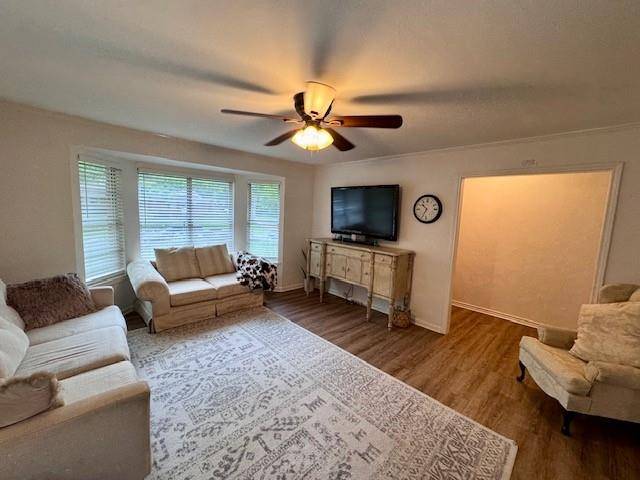 2002 Mimosa Drive, Corsicana, TX 75110