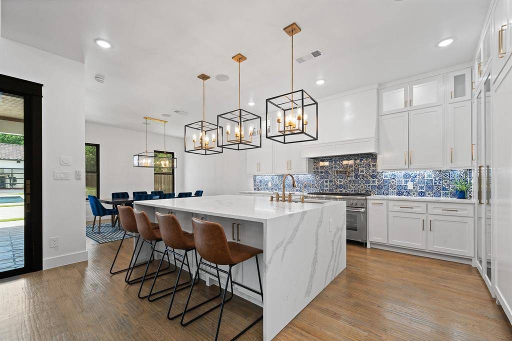 613 Wildcat Way, Kennedale, TX 76060