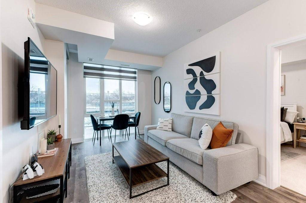 16 Concord PL #123, Grimsby, ON L3M 0J1