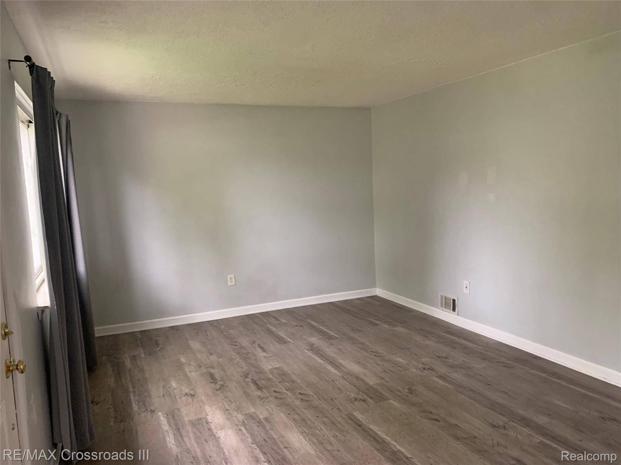16630 Jackson ST, Taylor, MI 48180