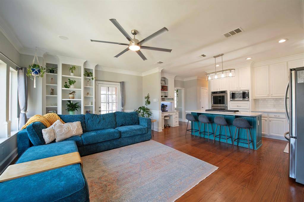 405 Chippendale Drive, Heath, TX 75032