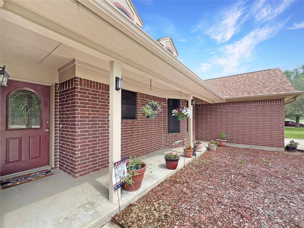 109 Continental Lane, Hillsboro, TX 76645