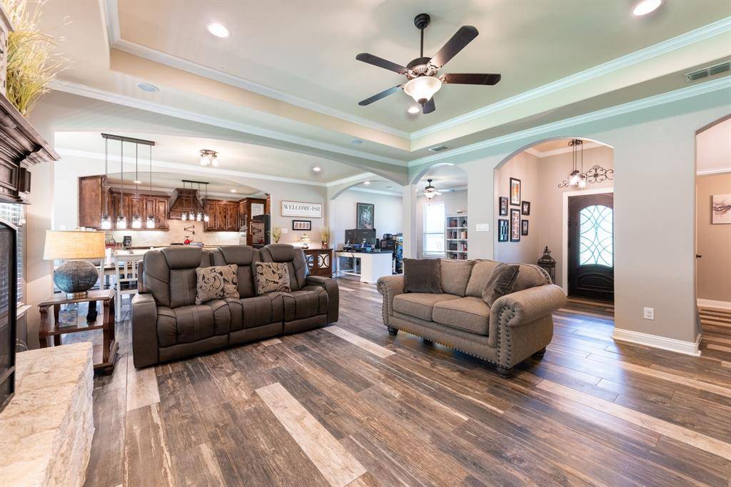 173 Rs County Road 2365, Alba, TX 75410