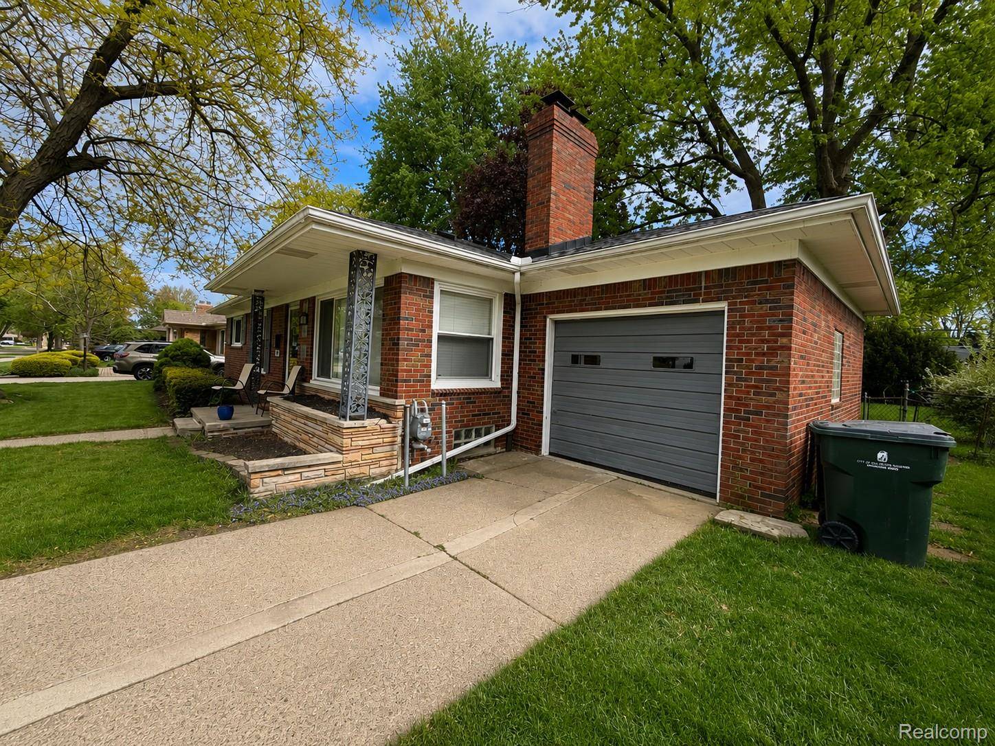 20924 Bon Brae ST, St. Clair Shores, MI 48081