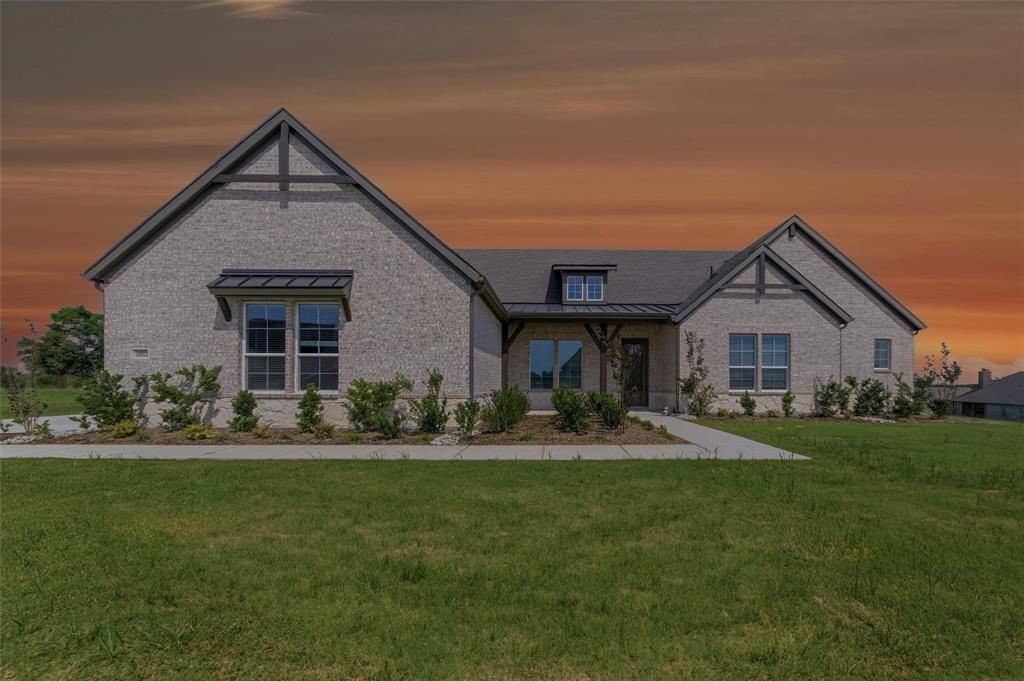 1003 Webb Court, Van Alstyne, TX 75495