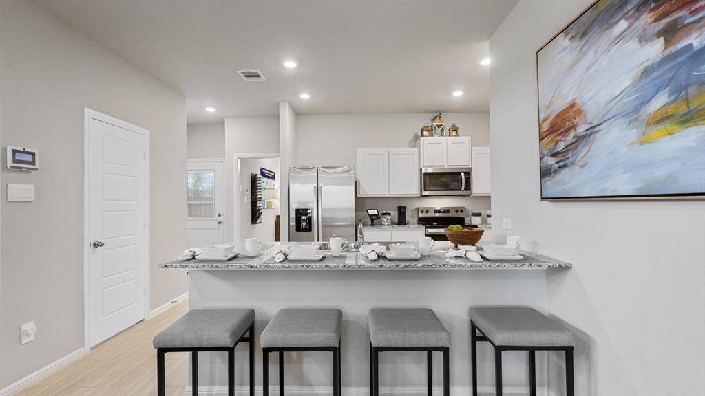 3021 MAPLE ORCHARD Lane, Fort Worth, TX 76140