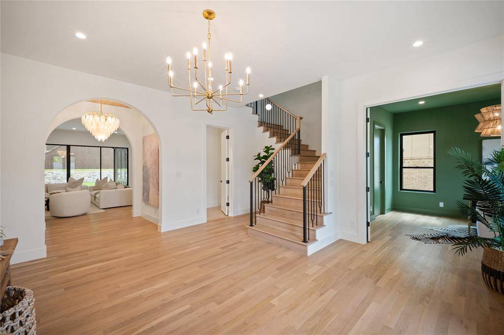 8716 Fawn Drive, Dallas, TX 75238