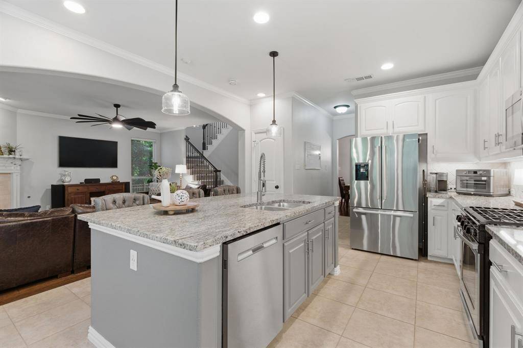 740 Sheldon Road, Lantana, TX 76226