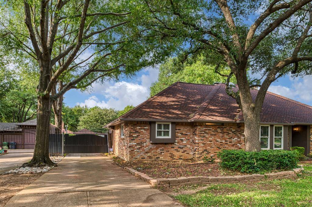 2104 Riverforest Court, Arlington, TX 76017