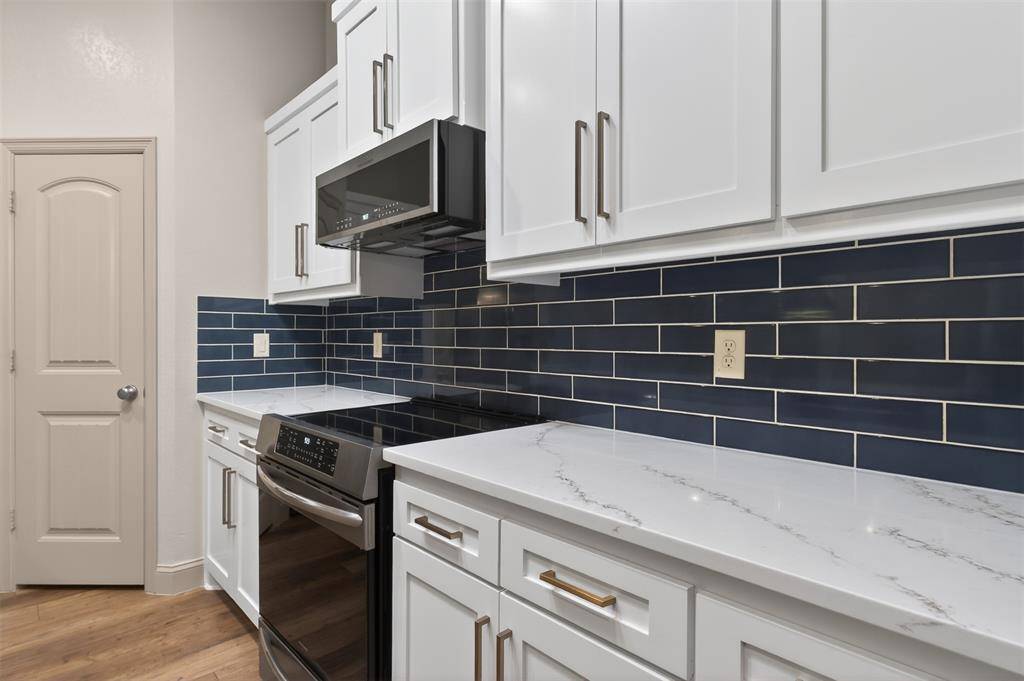 3916 Palomino Drive, Benbrook, TX 76116