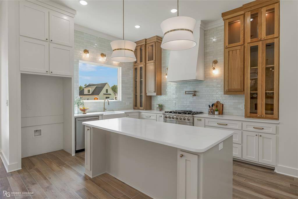 390 Newburn Lane, Shreveport, LA 71106