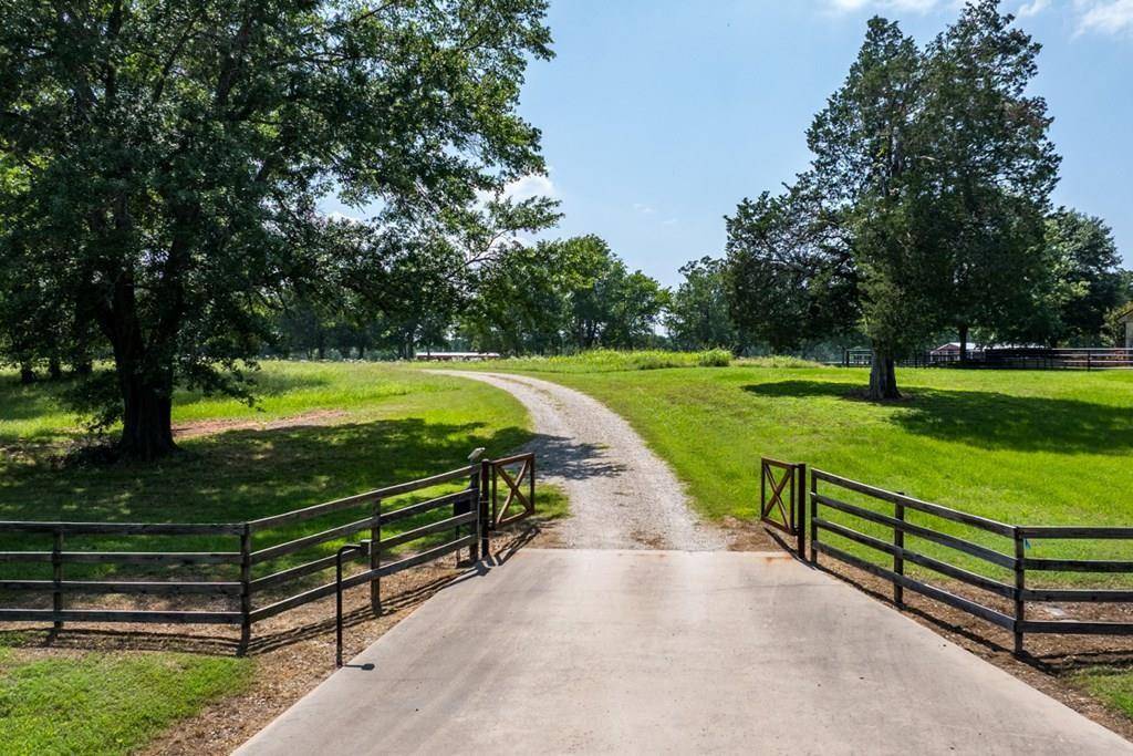 455 Vz County Road 2808, Mabank, TX 75147