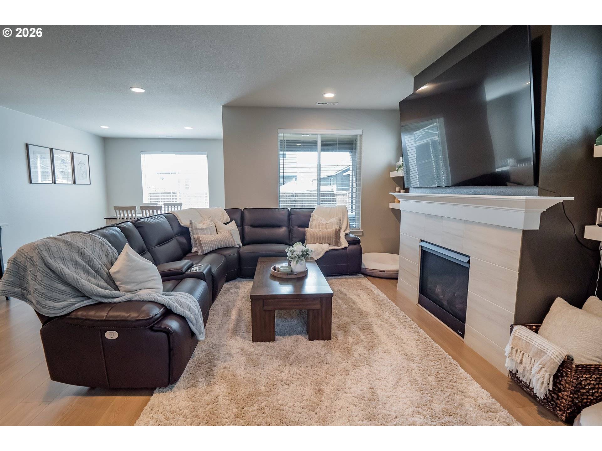 2451 W 9TH AVE, Junction City, OR 97448