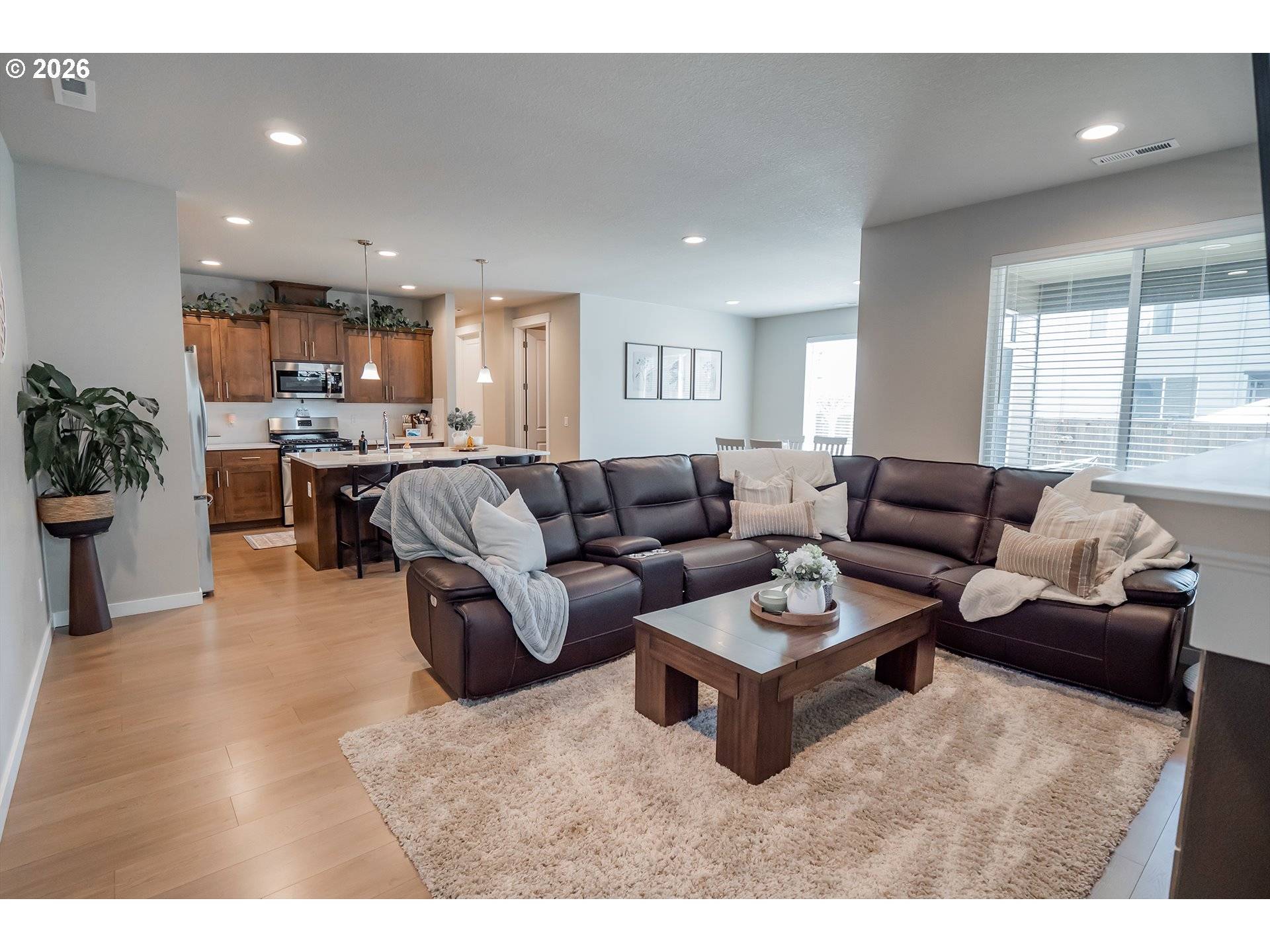 2451 W 9TH AVE, Junction City, OR 97448