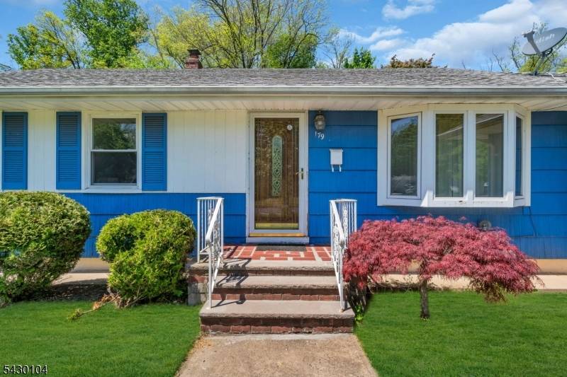 179 Valley View Rd, Hillside Twp., NJ 07205