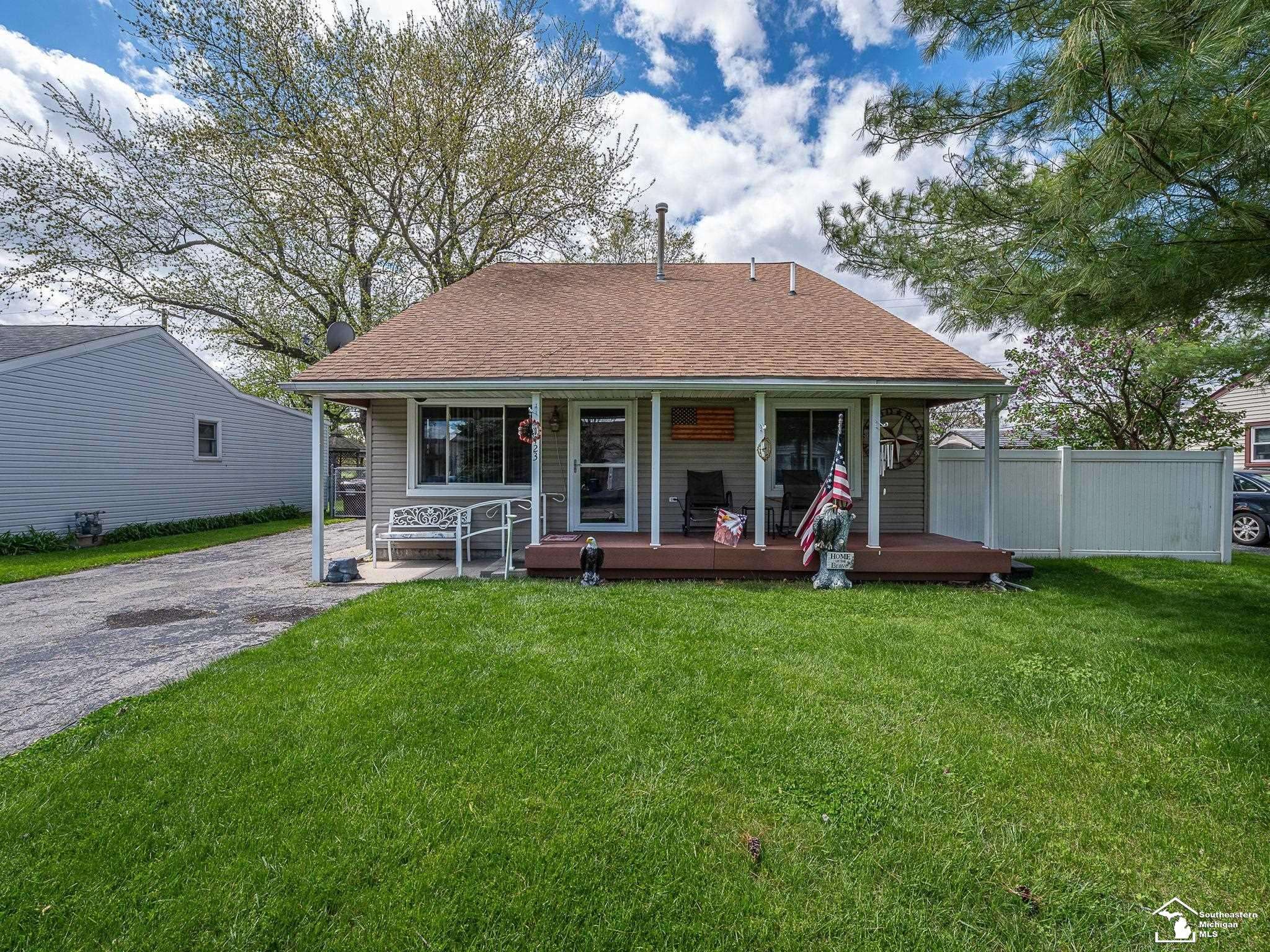 1423 Sunset BLVD, Frenchtown Twp, MI 48162