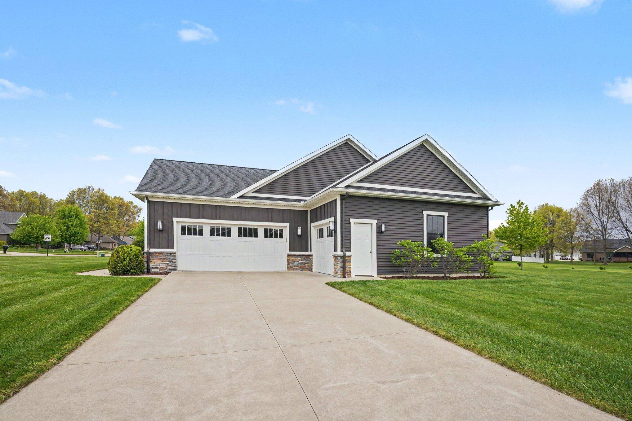 4001 Fox Woods RD, Lincoln Twp, MI 49085