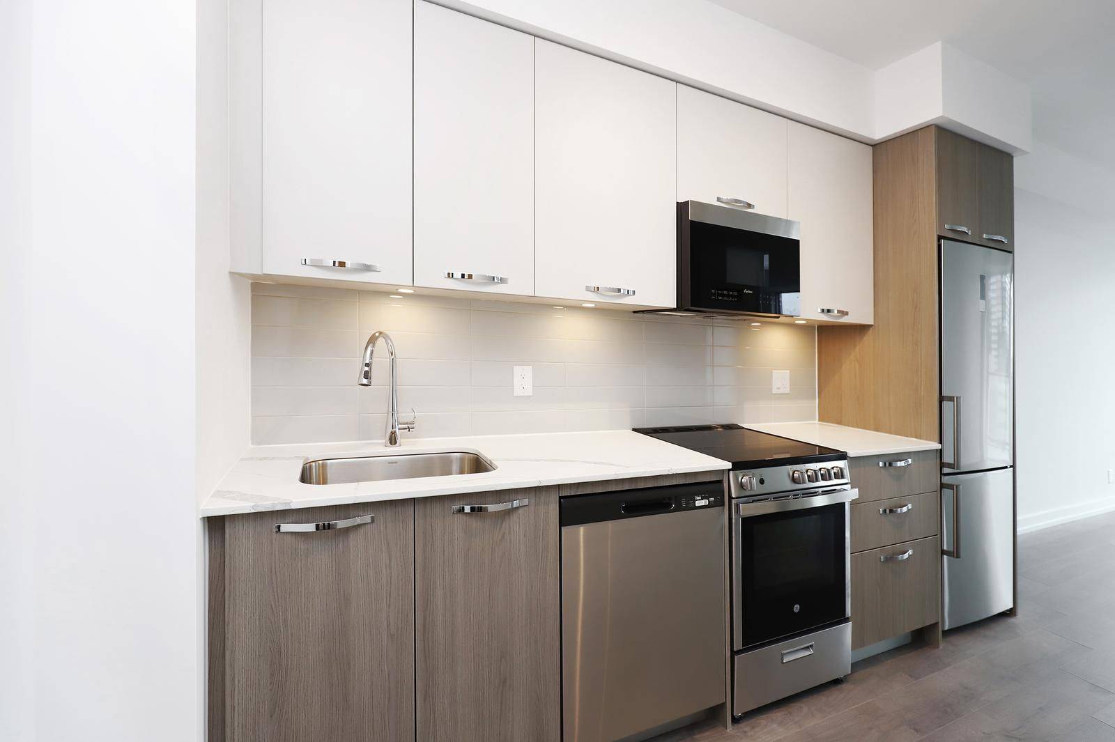 75 James ST S #1405, Hamilton, ON L8P 2Y9
