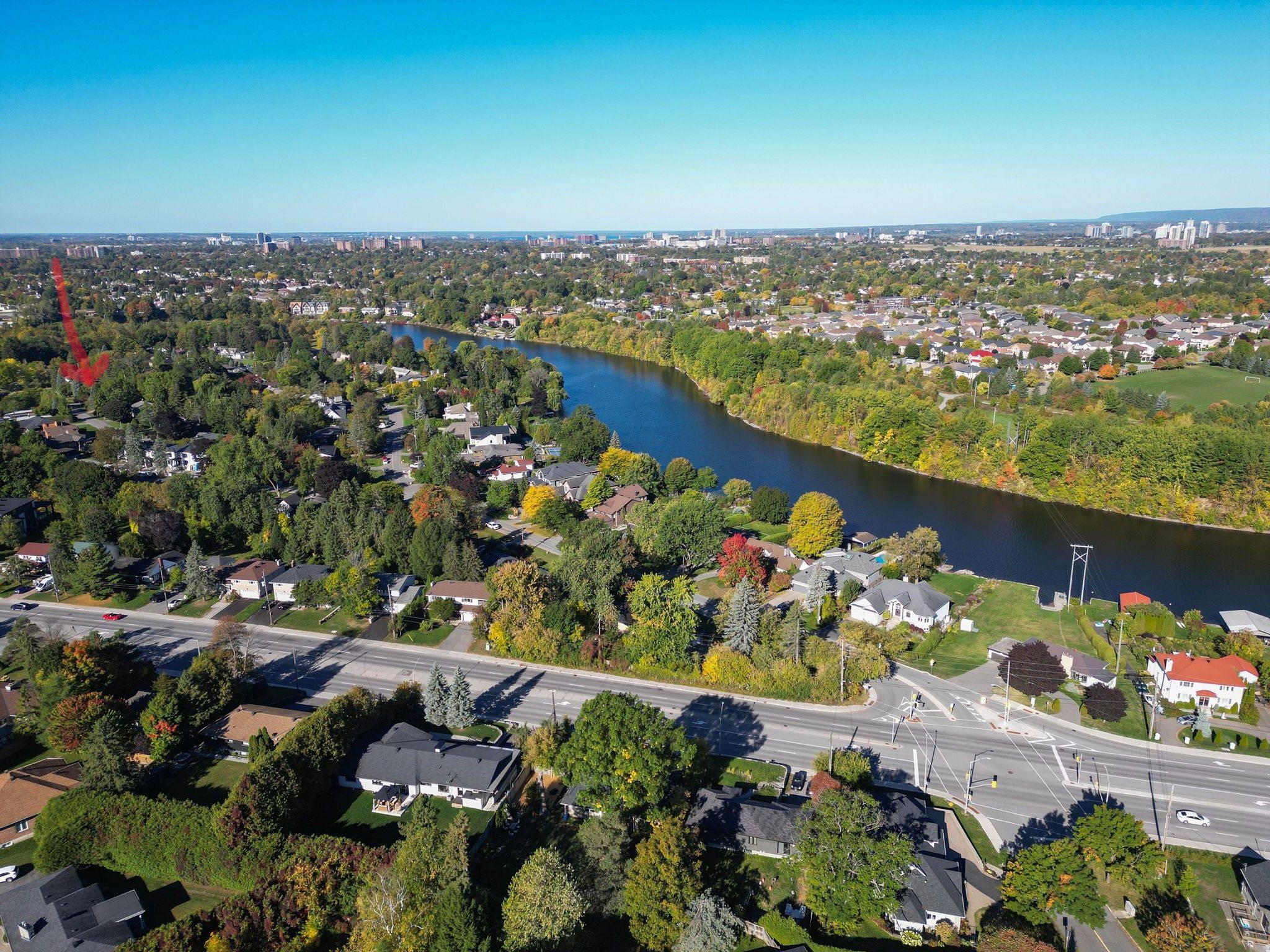 95 Dorothea DR, Billings Bridge - Riverside Park And Area, ON K1V 7C6