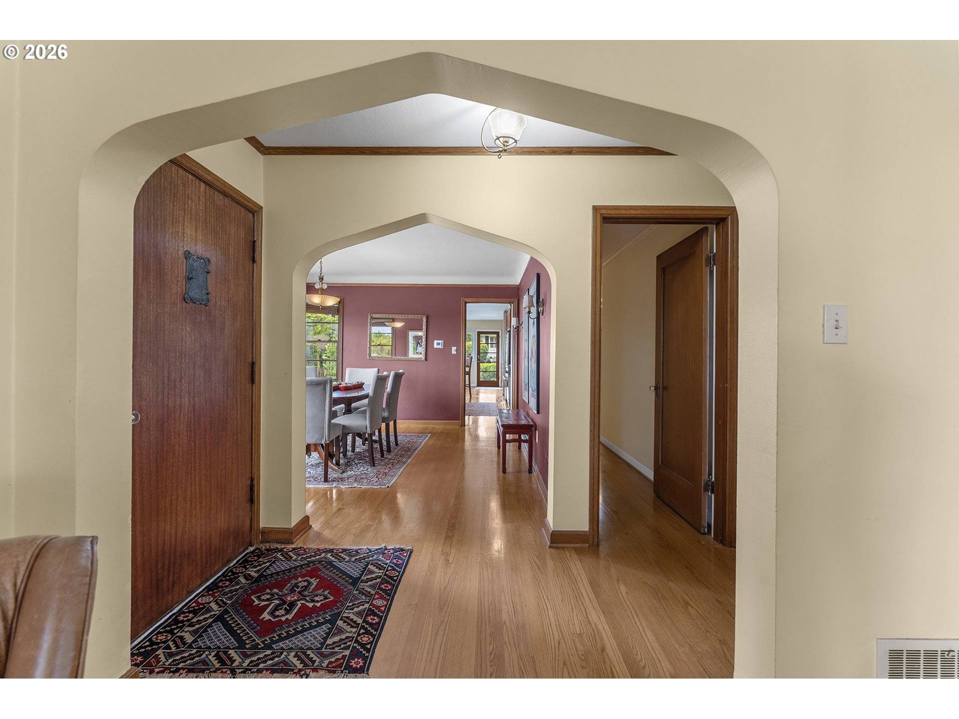 5321 SW MENEFEE DR, Portland, OR 97239