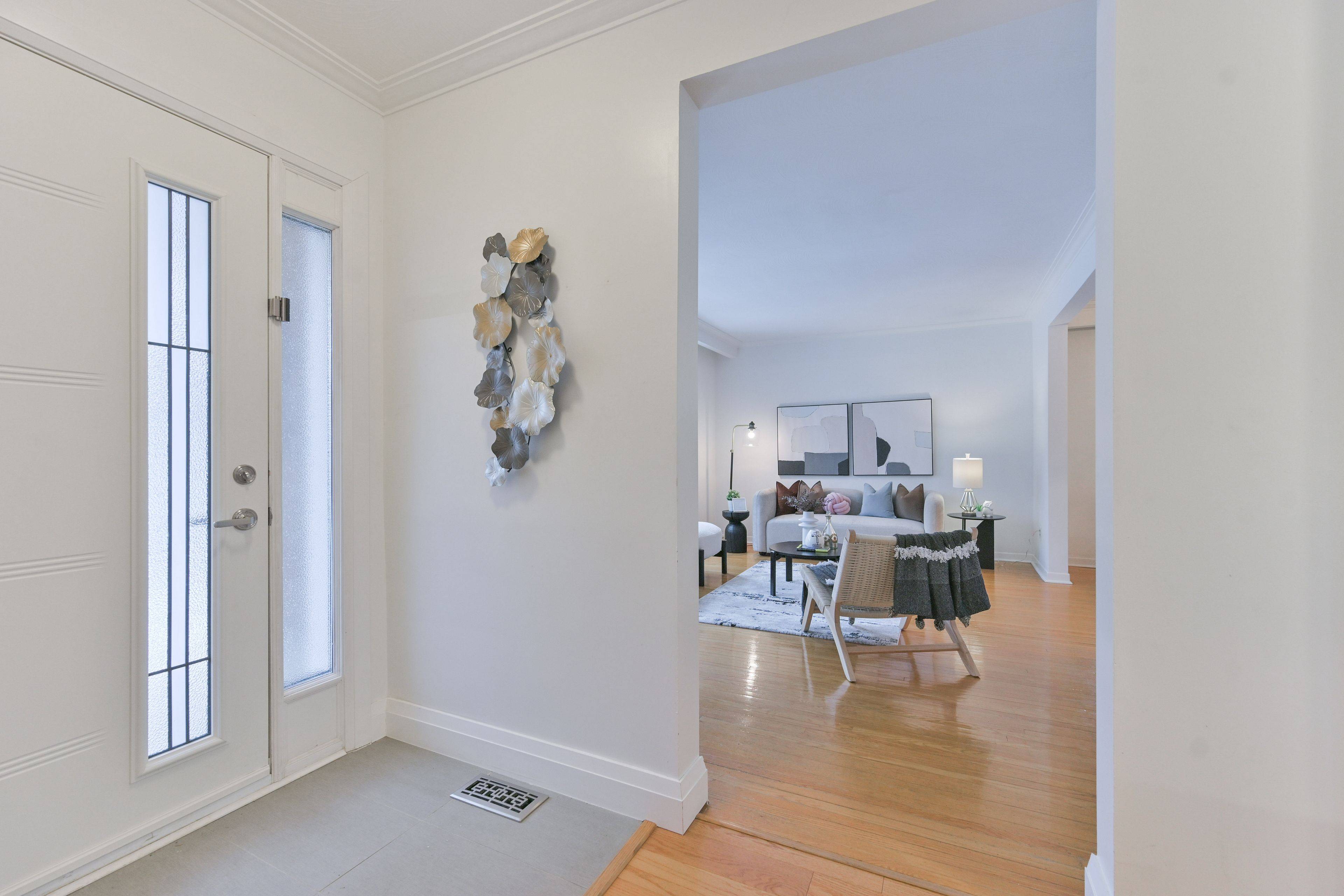 391 Maple AVE, Oakville, ON L6J 2J1