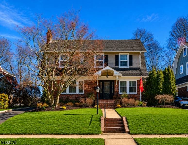 7 Wayland Dr, Verona Twp., NJ 07044