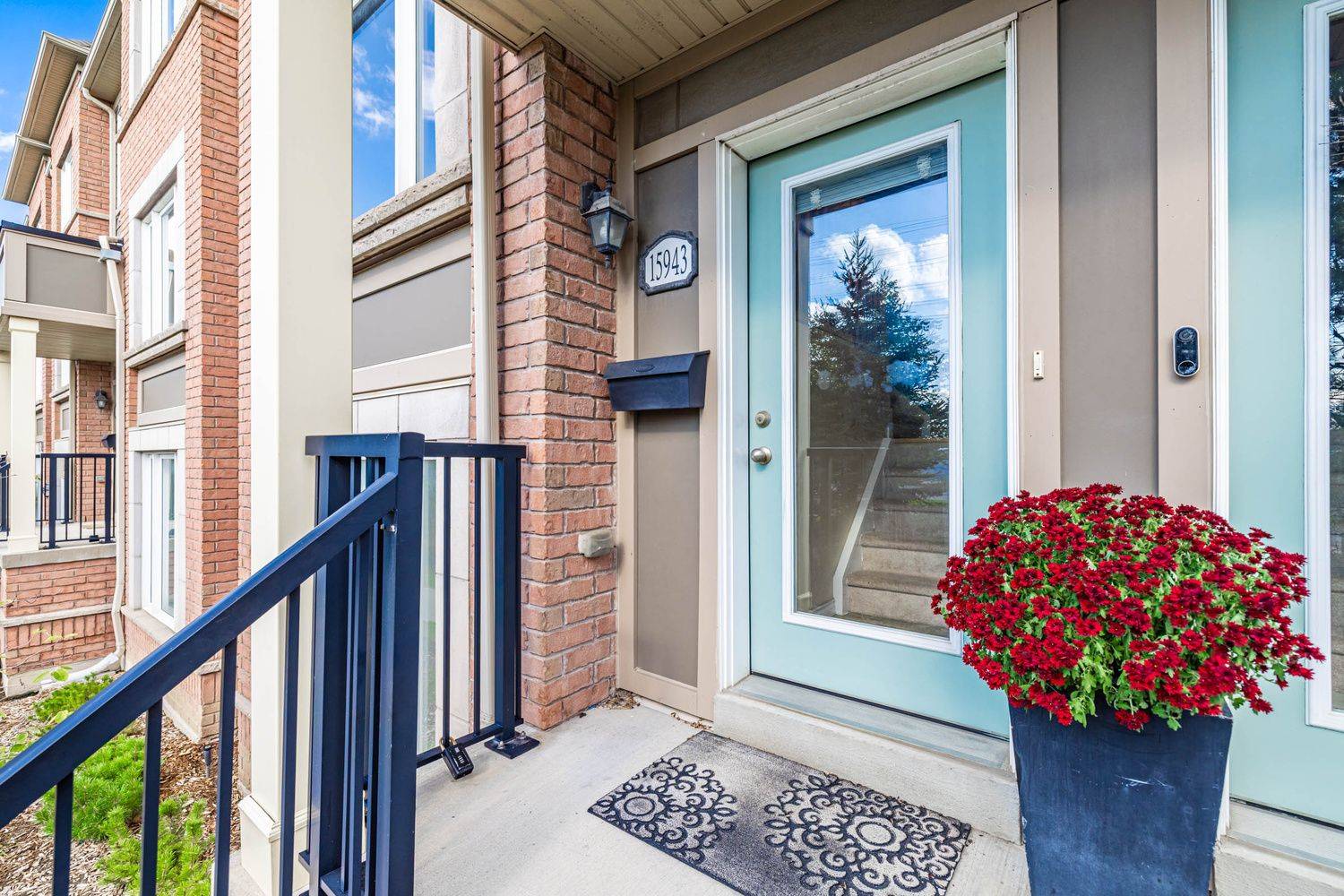 15943 Bayview AVE #9, Aurora, ON L4G 0S3