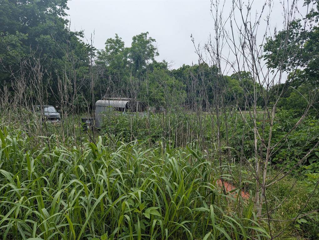 602 Avenue H, Blanket, TX 76432
