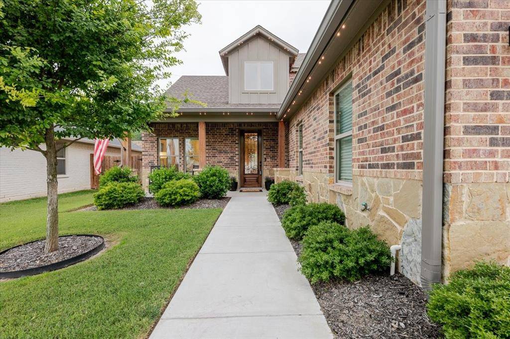 1317 THISTLE HILL Trail, Weatherford, TX 76087