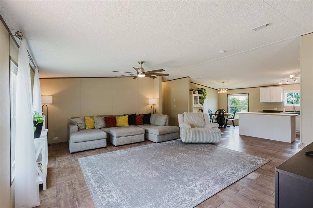 964 Private Road 4219, Decatur, TX 76234
