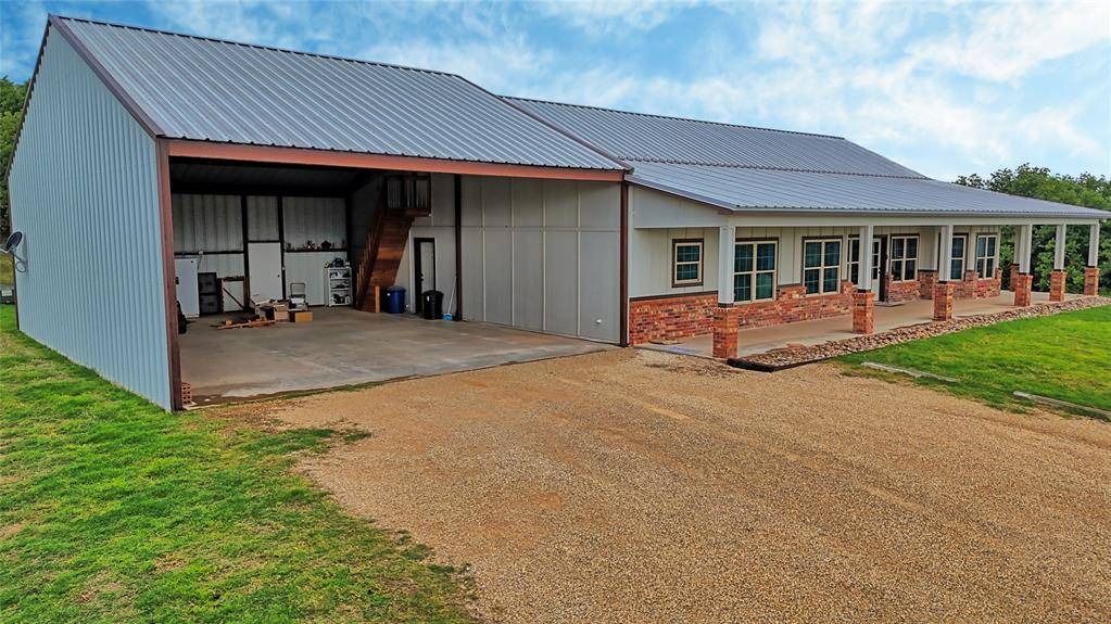 2930 N Greenbrier Road, Nocona, TX 76255