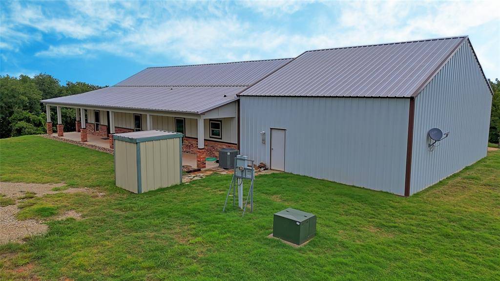 2930 N Greenbrier Road, Nocona, TX 76255