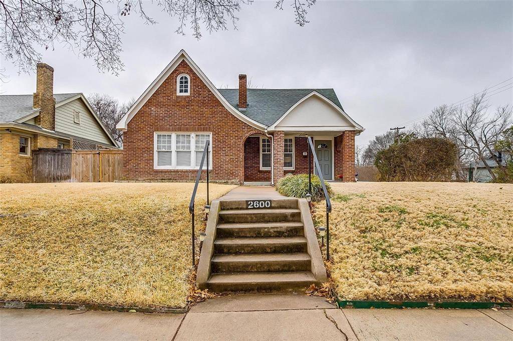 2600 S Adams Street #102, Fort Worth, TX 76110