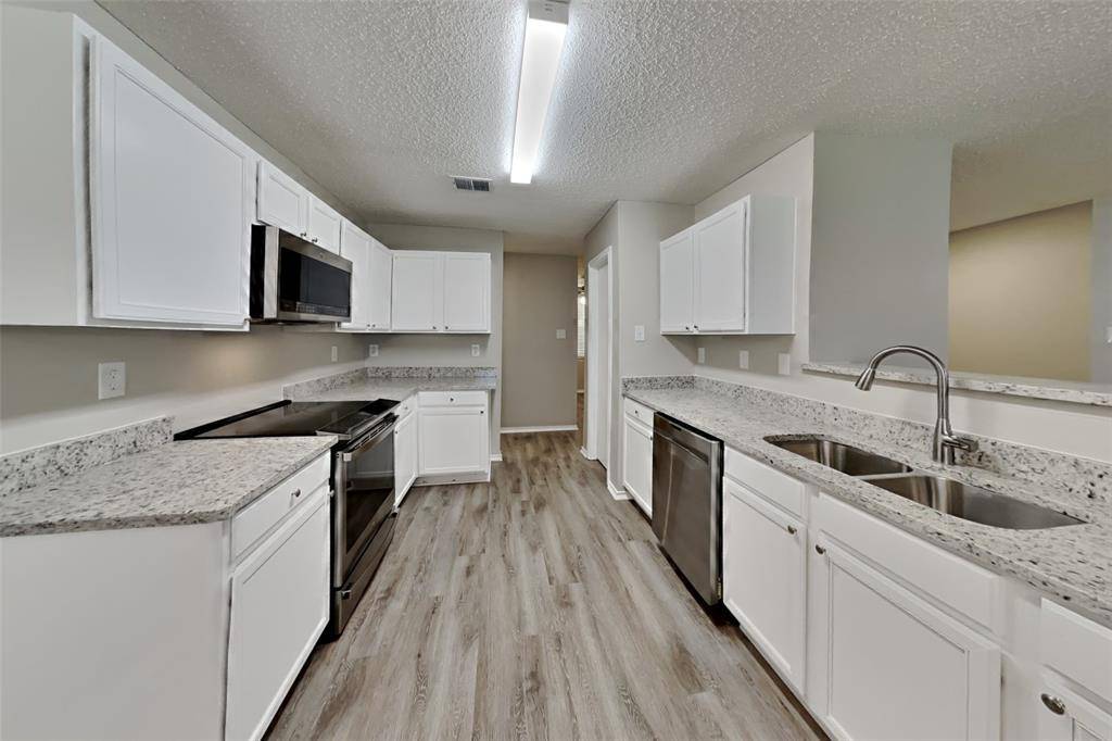 329 Indian Blanket Drive, Burleson, TX 76028