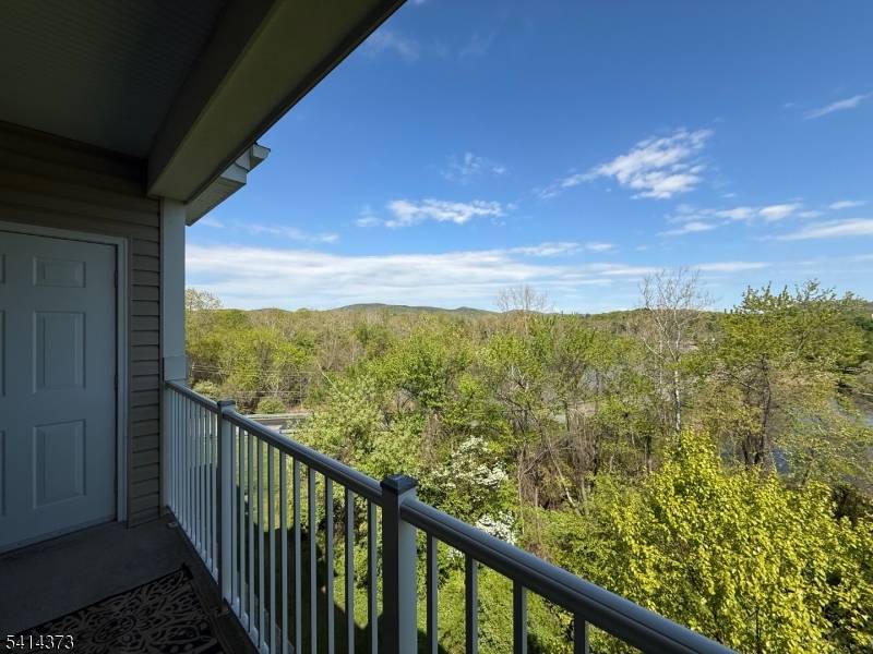 9411 Warrens Way, Wanaque Boro, NJ 07465