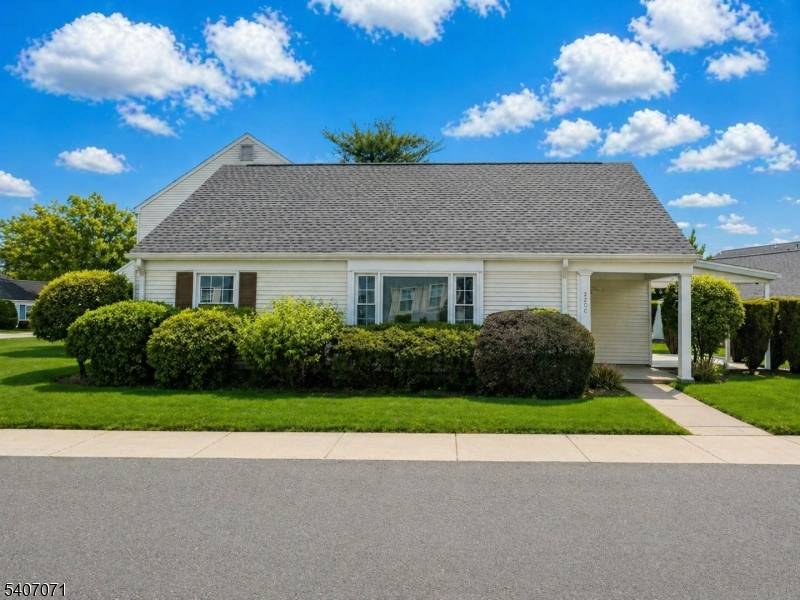 220C Manchester Ln, Monroe Twp., NJ 08831