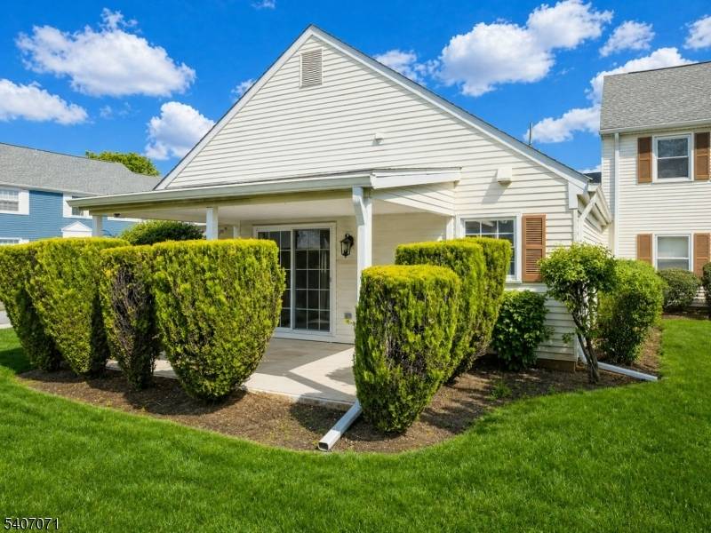220C Manchester Ln, Monroe Twp., NJ 08831