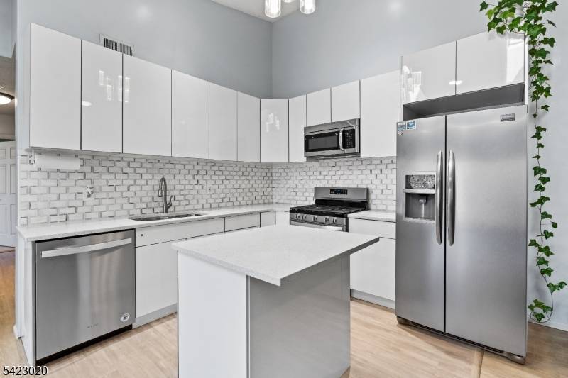 25 Chelsea Ct #25, Franklin Twp., NJ 08823