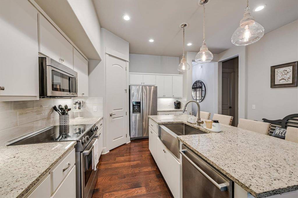 120 Tuscan Drive, Horseshoe Bay, TX 78657