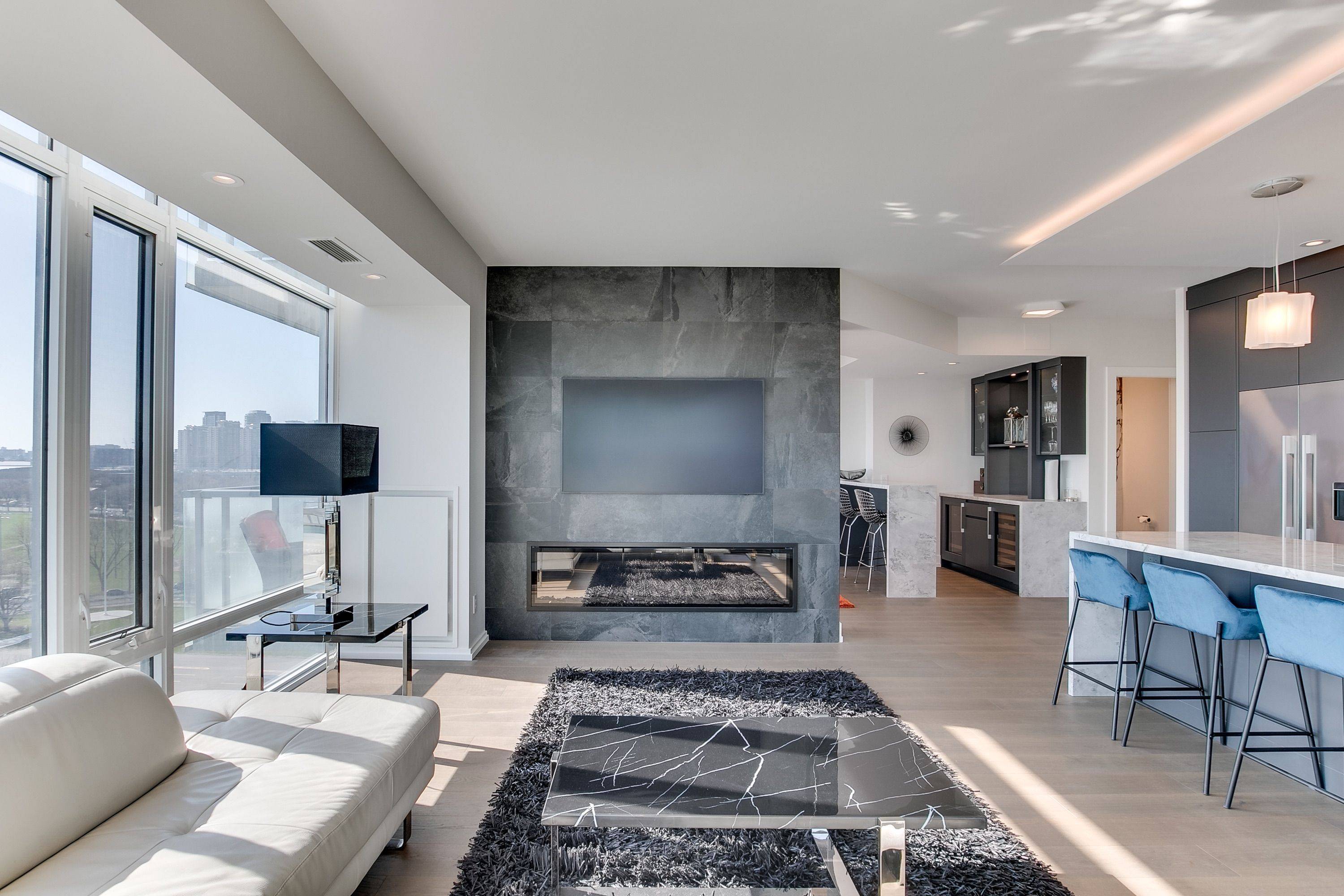 90 Stadium RD #1002, Toronto C01, ON M5V 3W5