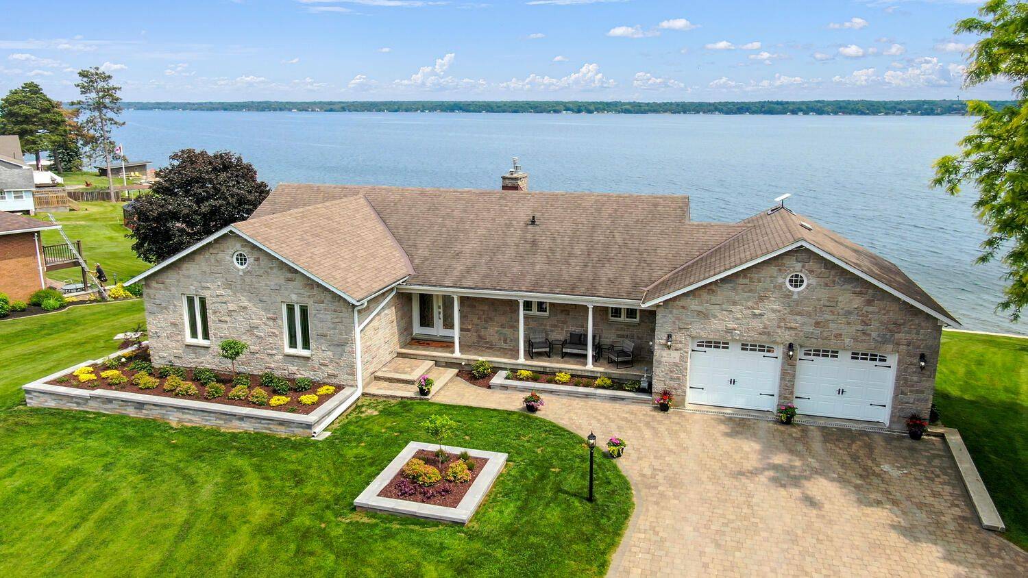 1111 Burnside DR, Augusta, ON K6V 5T1