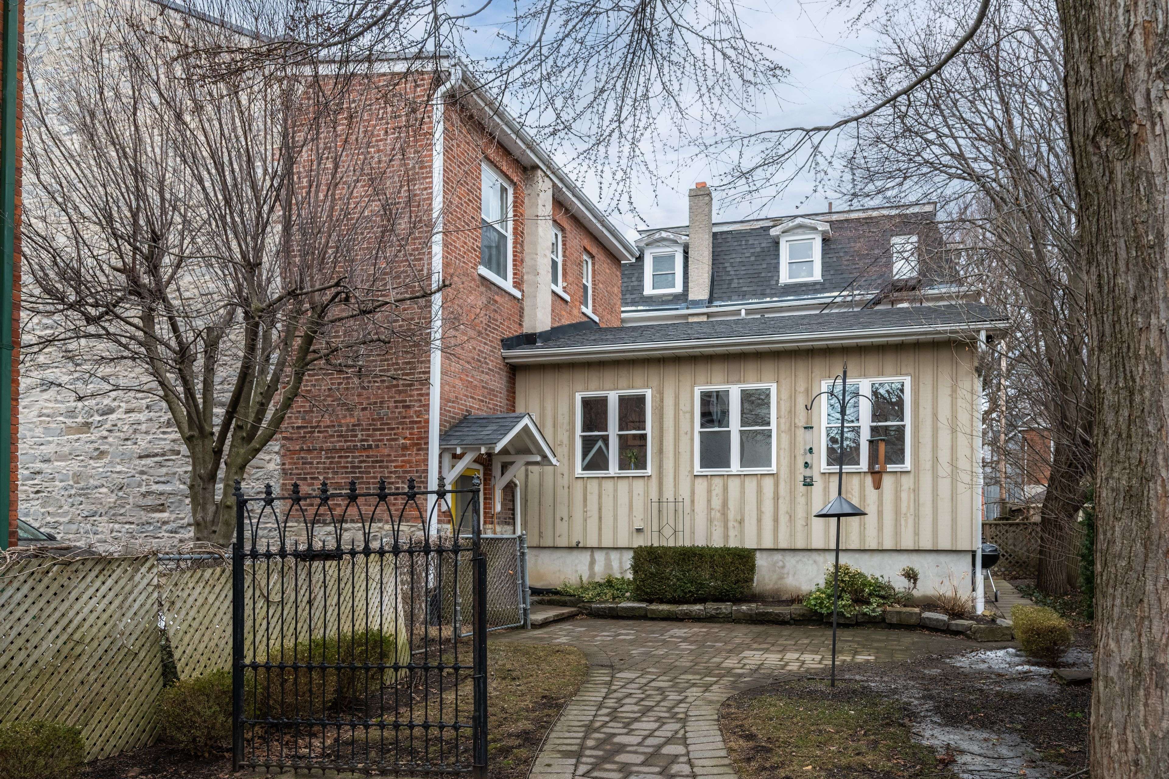 25 Wellington ST, Kingston, ON K7L 3B9