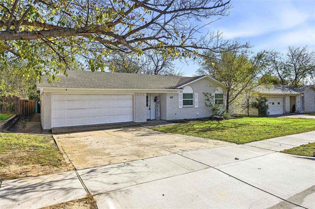6524 Bernadine Drive, Watauga, TX 76148