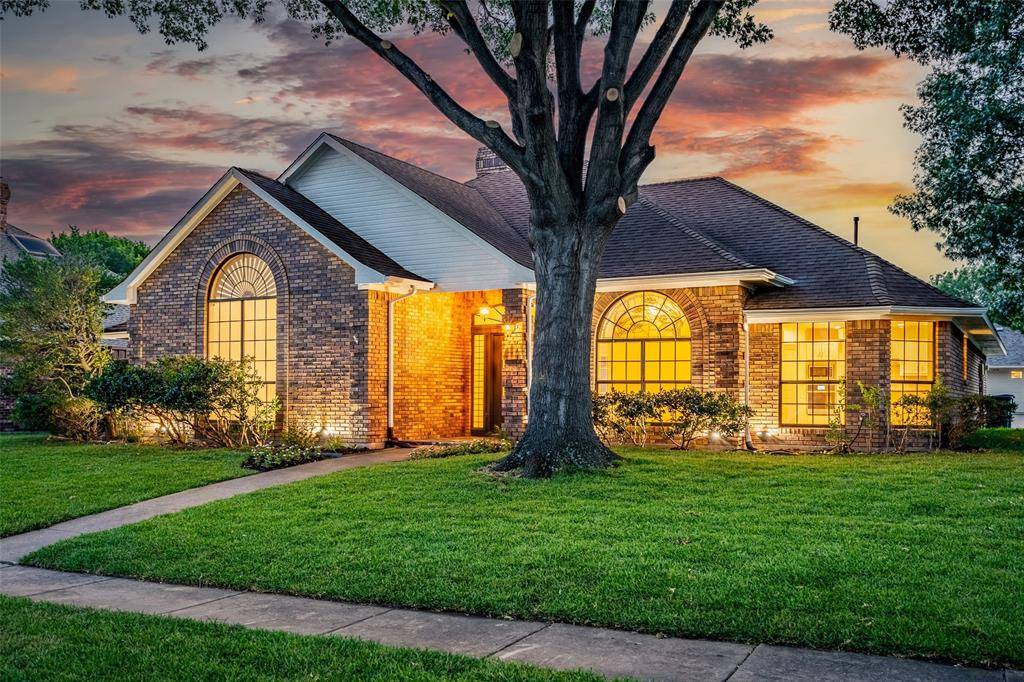 2117 Rolling Oak Lane, Garland, TX 75044