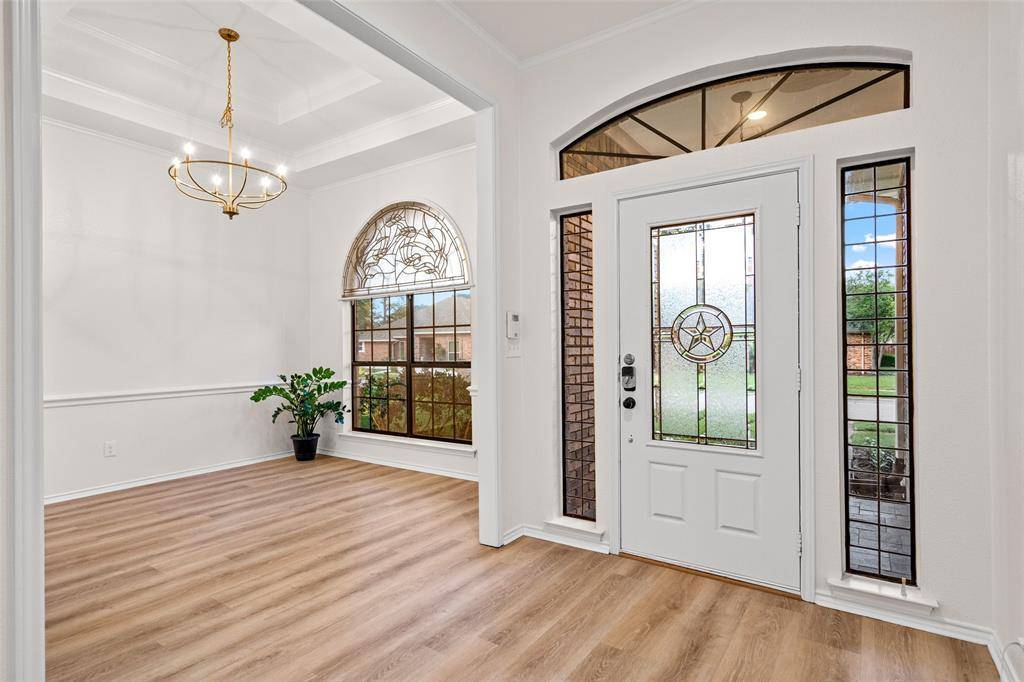 2117 Rolling Oak Lane, Garland, TX 75044