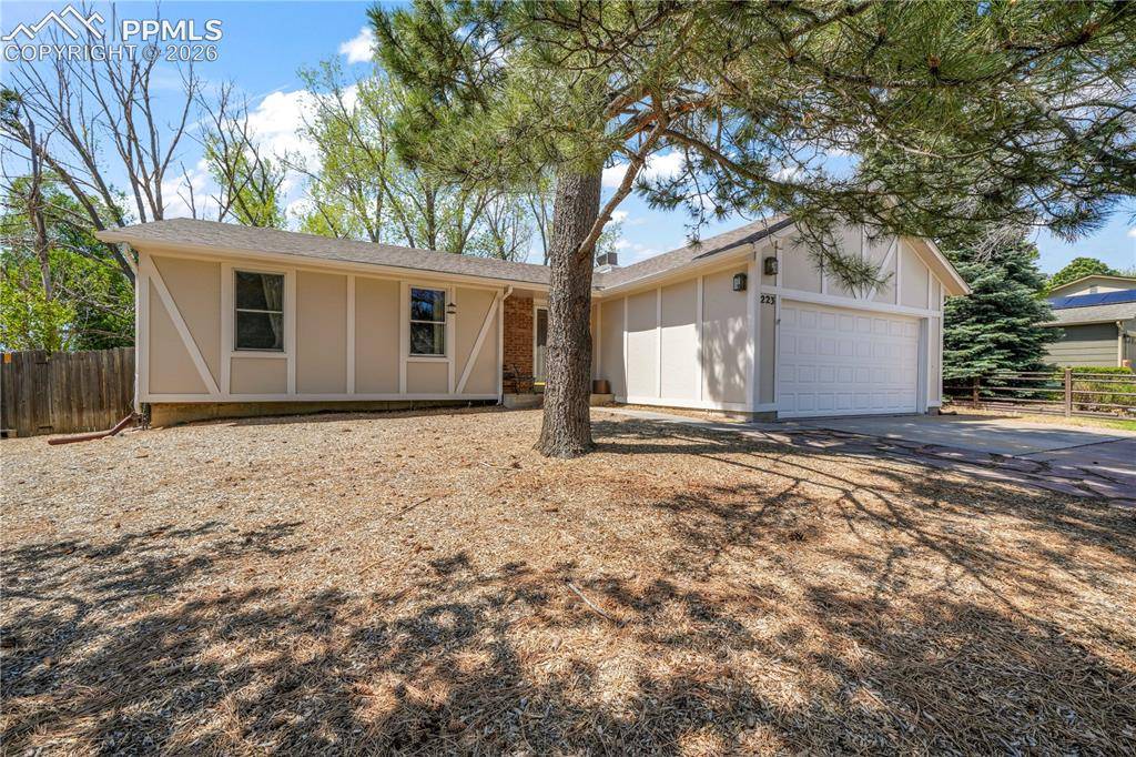 223 Saddlemountain RD, Colorado Springs, CO 80919