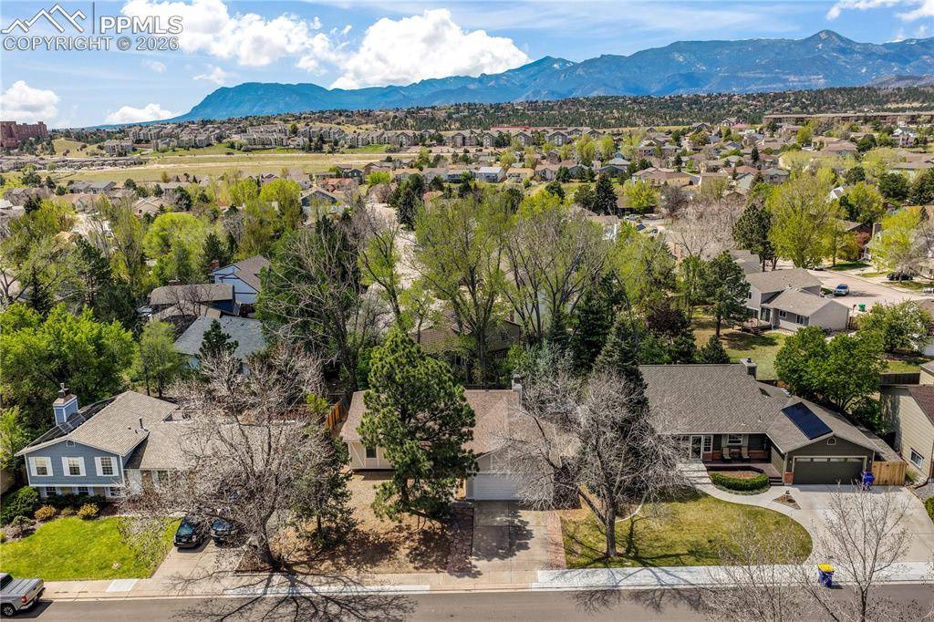 223 Saddlemountain RD, Colorado Springs, CO 80919