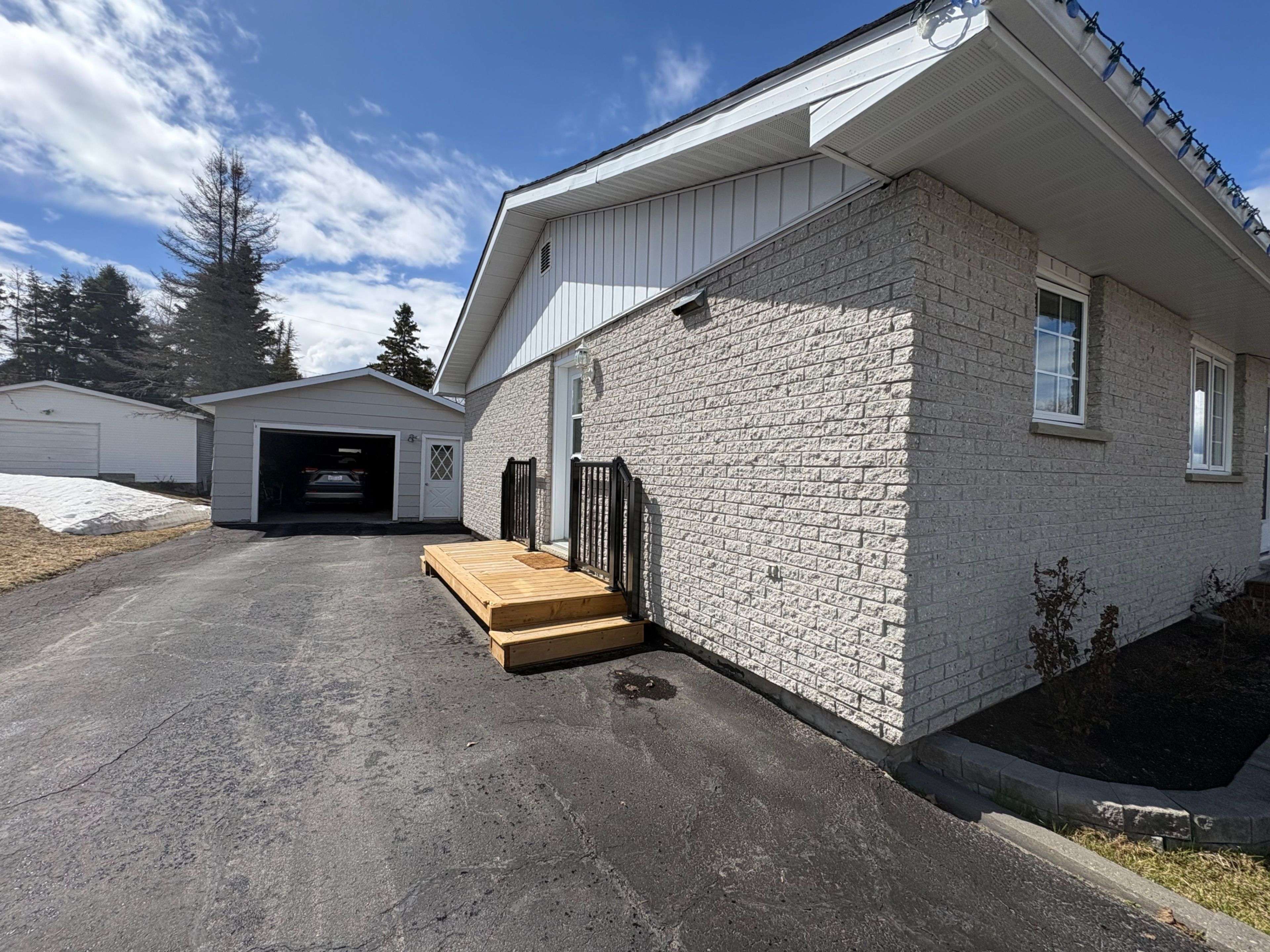 363 Thirteenth AVE, Cochrane, ON P0L 1C0