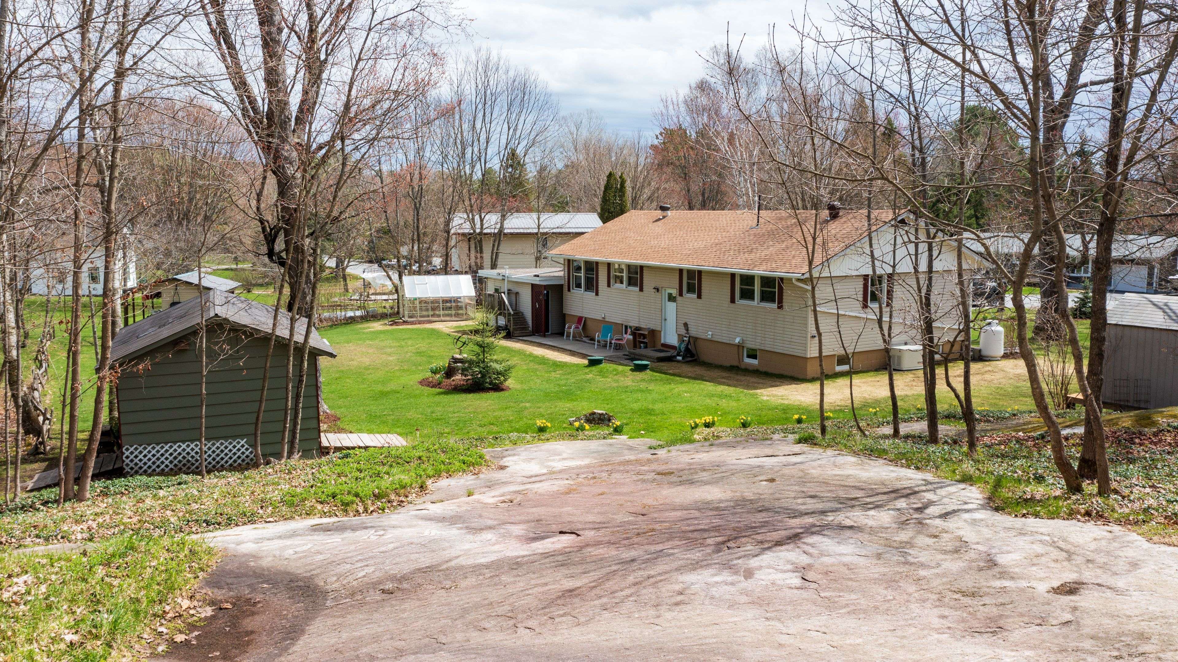 137 Hammel AVE, Mcdougall, ON P0G 1G0