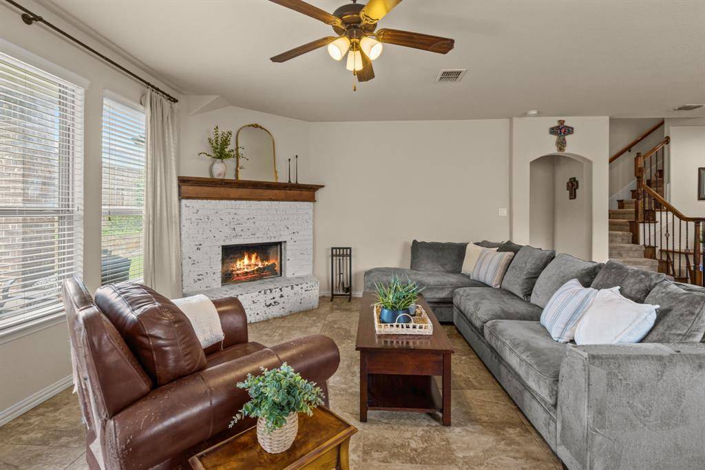 108 Bosque Court, Azle, TX 76020